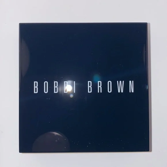 NWT BOBBI BROWN Sheer Finish Pressed Powder in “Pale Yellow” (Factory Sealed) - Picture 5 of 15